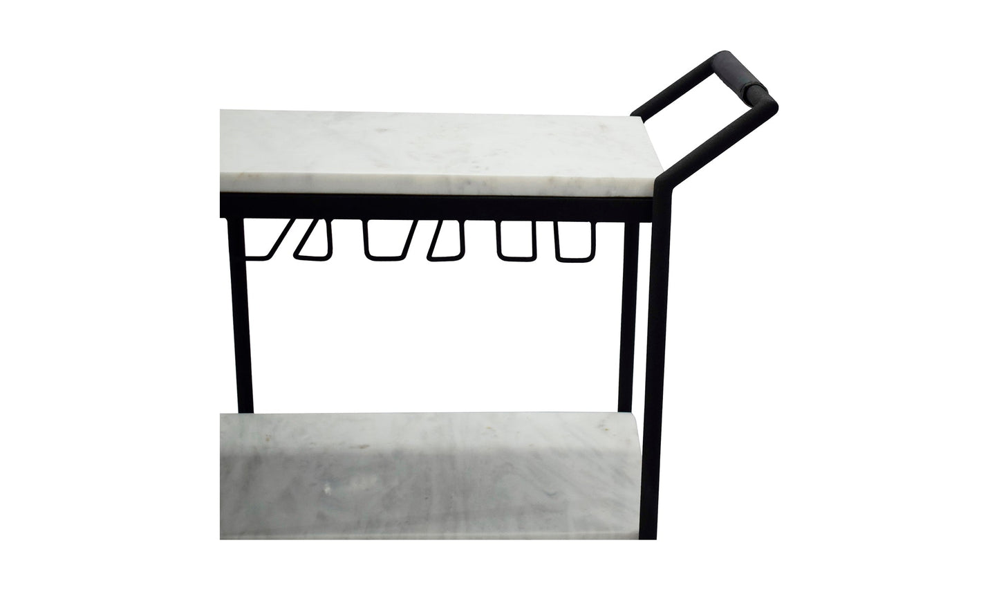 Carrello bar aperto dopo l'orario di chiusura