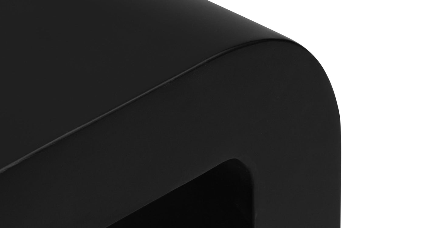 Tavolino laterale a ferro di cavallo di Napoli