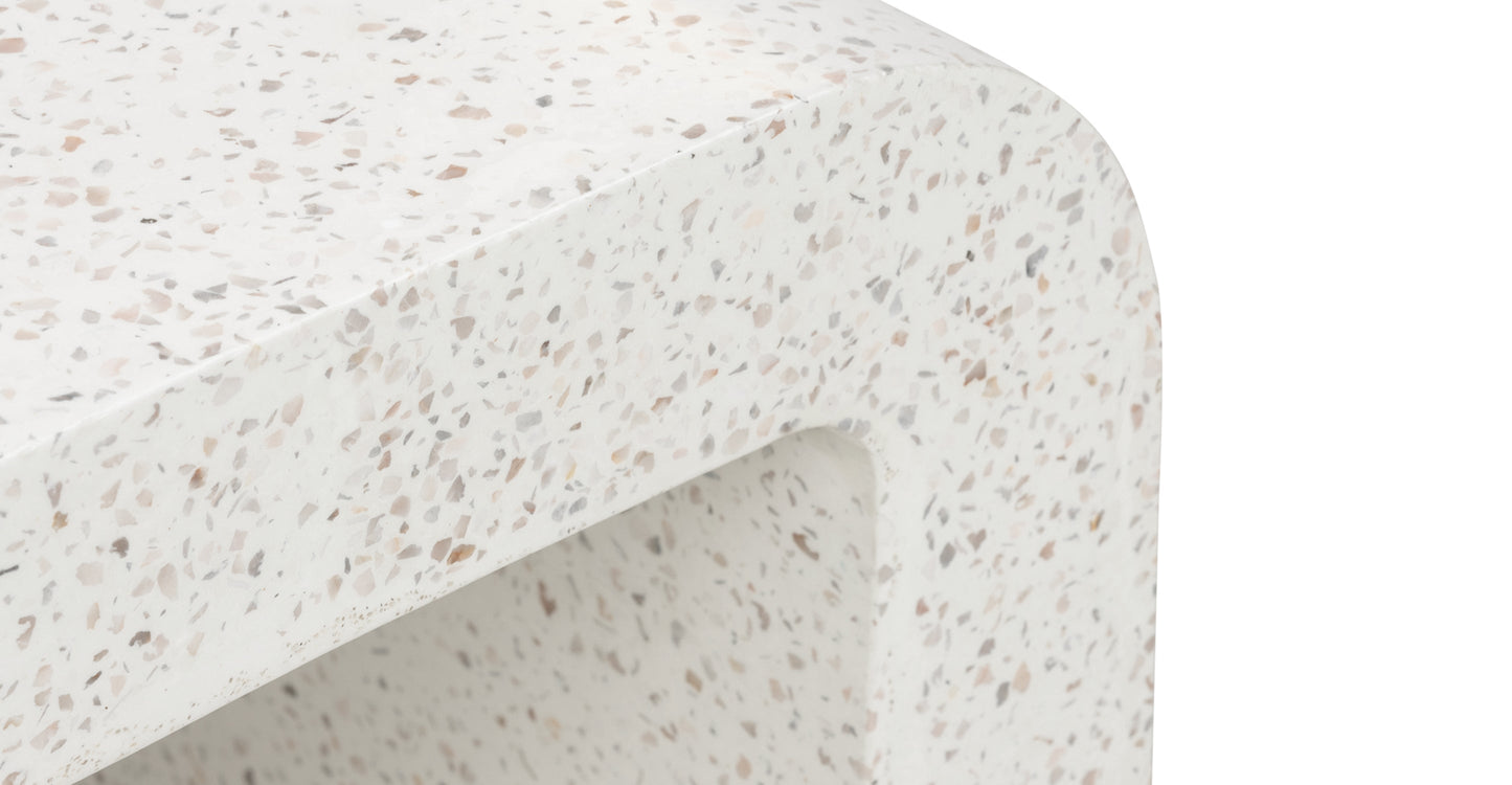 Tavolino laterale a ferro di cavallo di Napoli