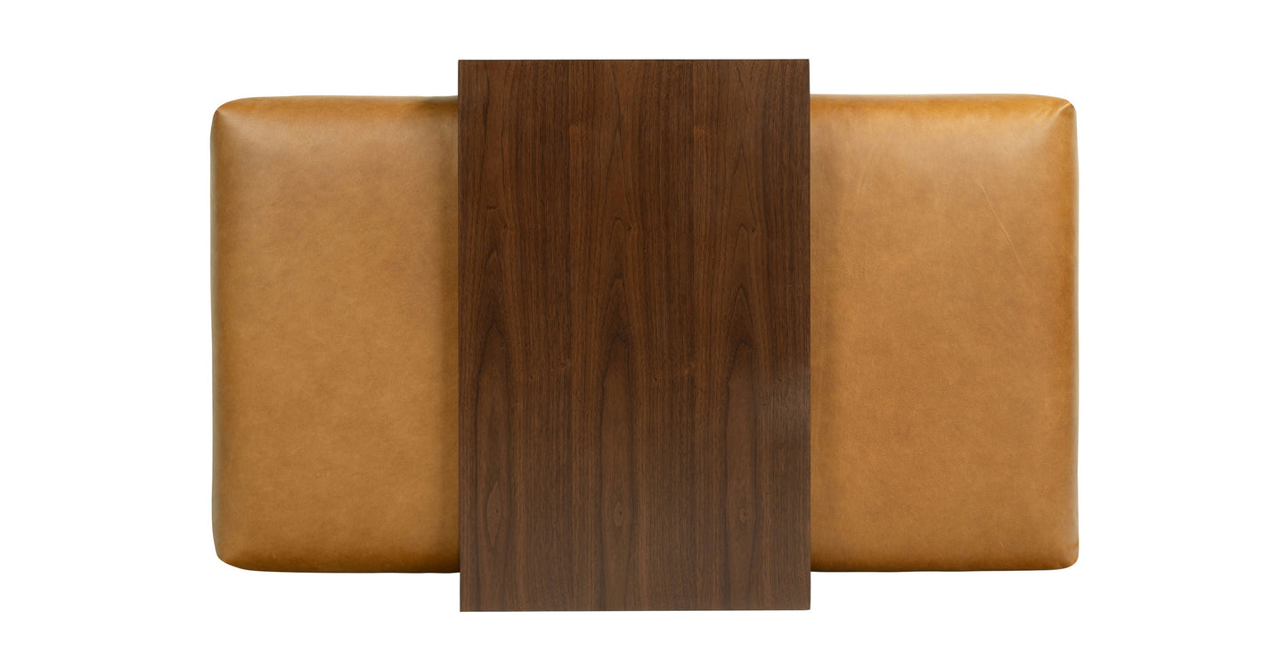 Pouf in pelle Jarmo con tavolo in noce